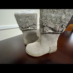 Girls suede boots